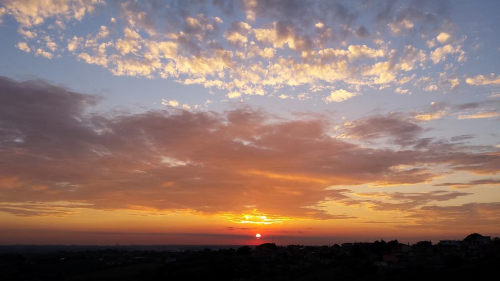 L'Arancio B&B Cecchina Dış mekan fotoğraf