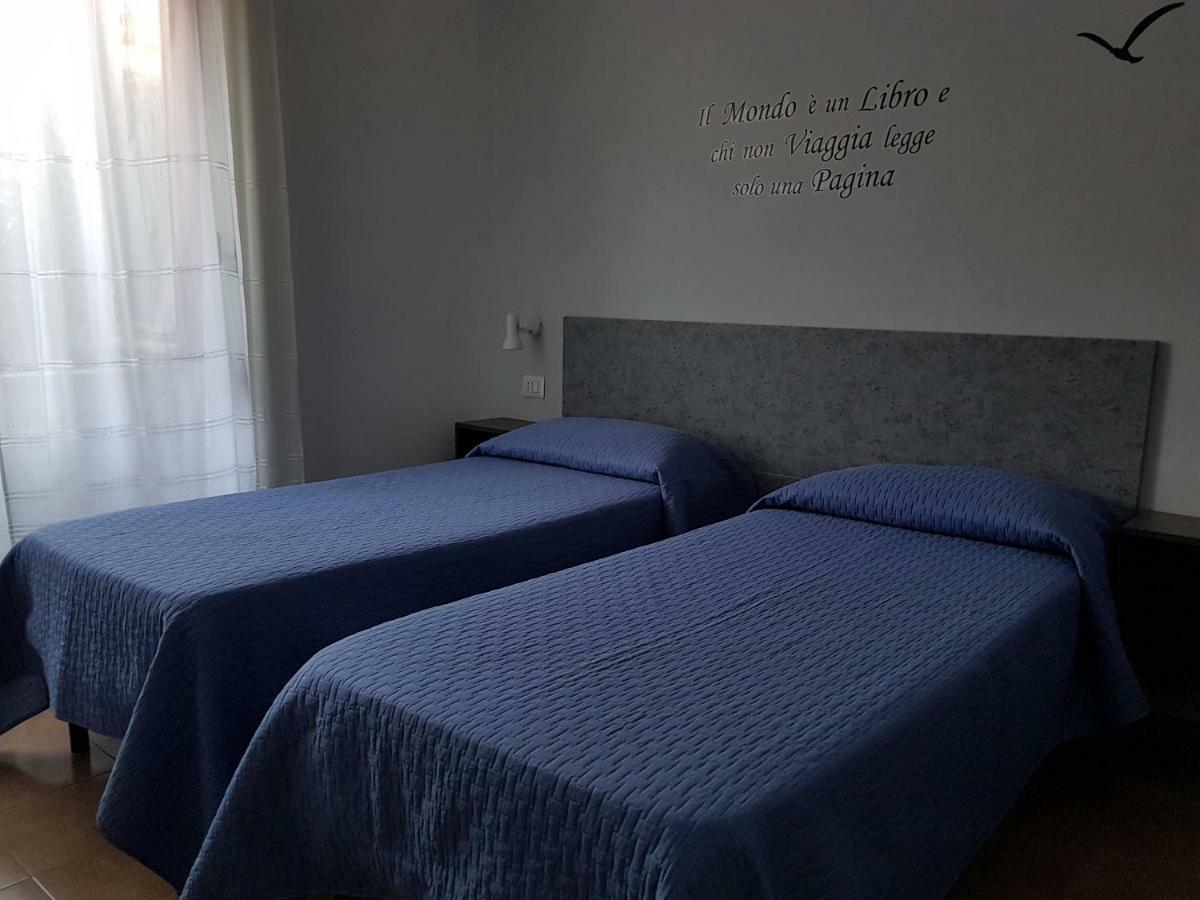 L'Arancio B&B Cecchina Dış mekan fotoğraf